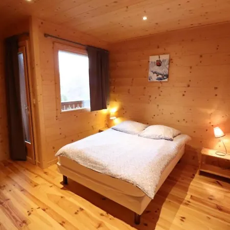 Chalet Moderne Avec Terrasse Pres Des Pistes, 3 Chambres, Parking, Animaux Acceptes, Au Coeur De L'auvergne - Fr-1-742-259