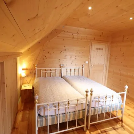 Prázdninový dům Chalet Moderne Avec Terrasse Pres Des Pistes, 3 Chambres, Parking, Animaux Acceptes, Au Coeur De L'auvergne - Fr-1-742-259